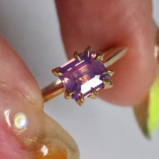 Pink Sapphire Makhaira Solitaire