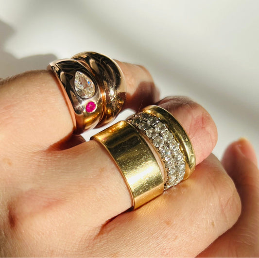 The 'Cyndie' Dome Ring with Diamond and sapphire